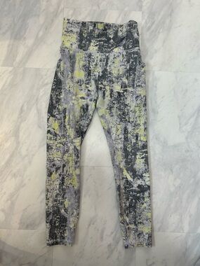 Lululemon leggings size 4